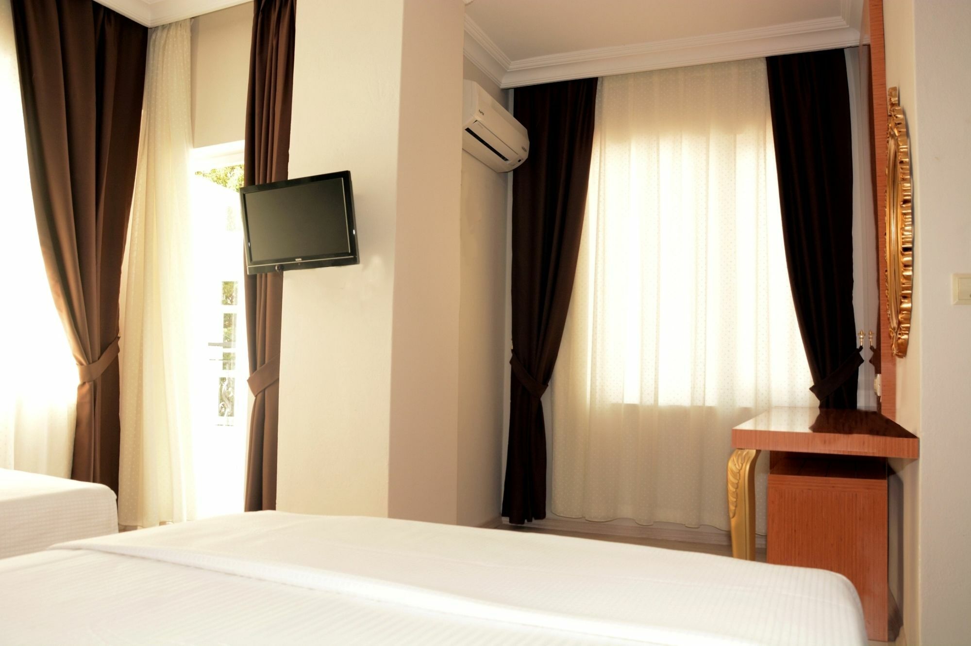 Derin Suit Otel Antália Exterior foto
